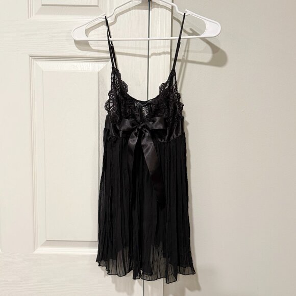Victoria's Secret Black Lace and Sheer Pleated Babydoll Bow Tie Size Medium - Picture 1 of 4